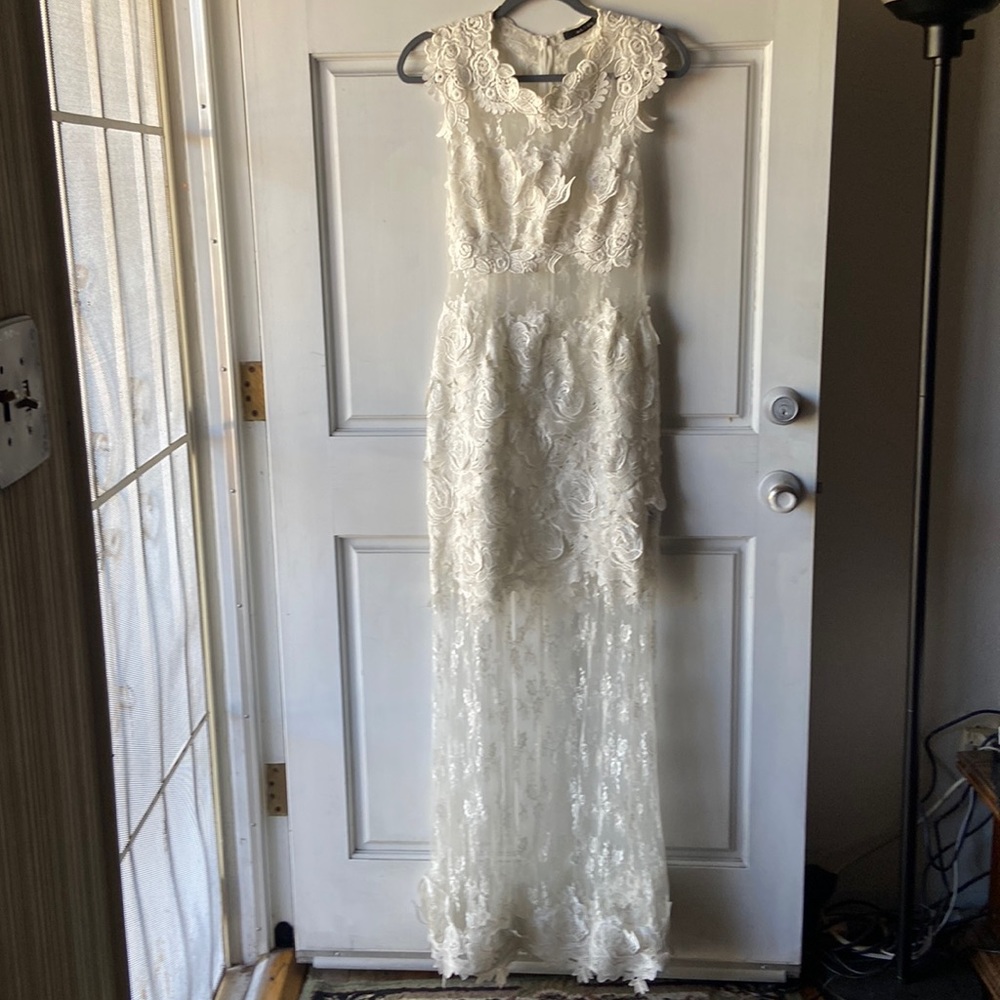 Beautiful White long dress Size S 👗
